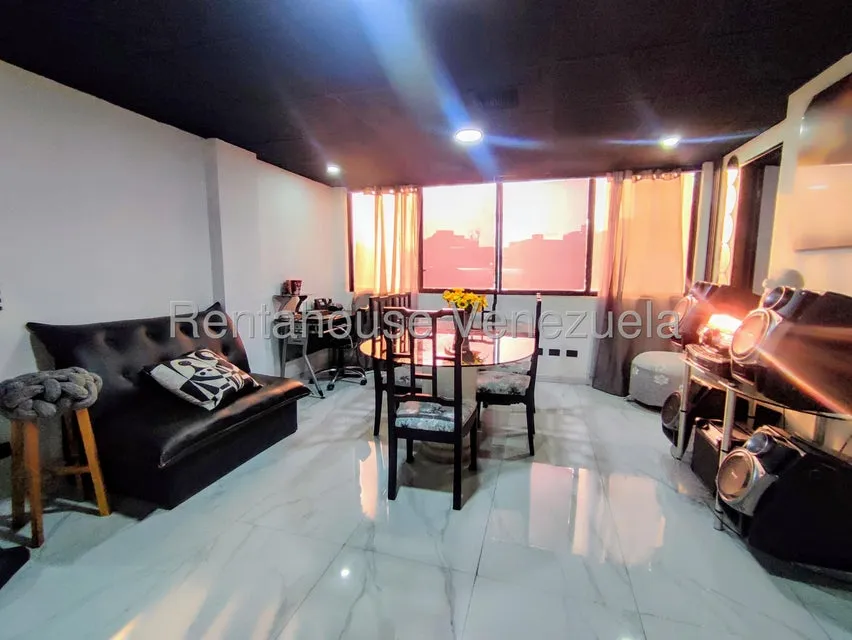 Apartamento En Venta En El Marqués/ Hr 26-14122